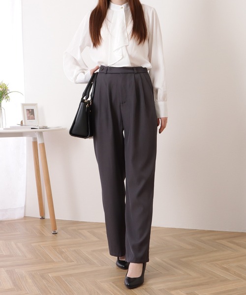 Lace Ladies(レースレディース)の「バックポケット付きウエストタックストレートパンツ(スラックス・レディース・ベージュ/ダークグレー/グレー/ブラック・S/M/L)」の20枚目の写真