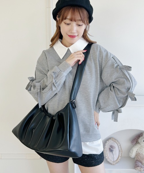 Loueme(ルエム)の「【2WAY】ギャザーフェイクレザーショルダーバッグ(ショルダーバッグ・レディース・アイボリー/ブラック・FREE)」の17枚目の写真