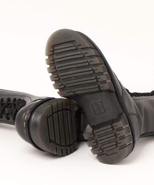 Dr. Martens（ドクターマーチン）の「QUAD NEOTERIC AUDRICK 20I 20 ホール ブーツ 27953001【Dr.Martens/ドクターマーチン】（ブーツ・レディース・ブラック・5/4）」の3枚目の写真