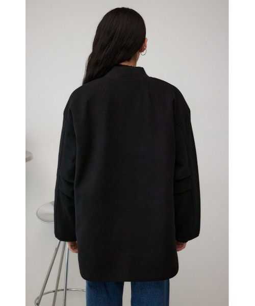 AZUL by moussy（アズールバイマウジー）の「リバーシブルキルトジャケット（ブルゾン・レディース・アイボリー/ブラック/ネイビー・SMALL/MEDIUM）」の9枚目の写真