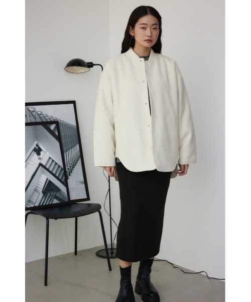 AZUL by moussy（アズールバイマウジー）の「リバーシブルキルトジャケット（ブルゾン・レディース・アイボリー/ブラック/ネイビー・SMALL/MEDIUM）」の19枚目の写真