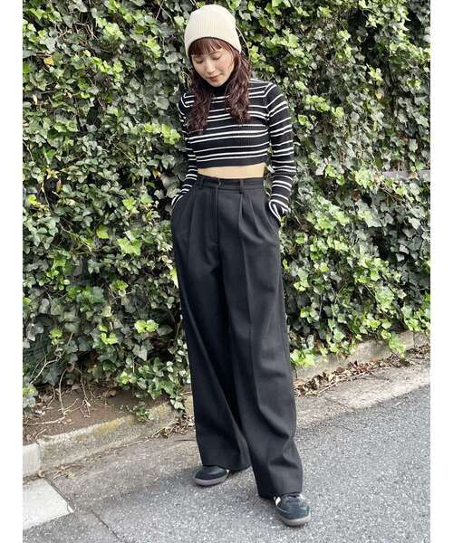 MURUA(ムルーア)の「ウールライクタックワイドパンツ(スラックス・レディース・ブラック/ダークグレー・2/1)」の3枚目の写真