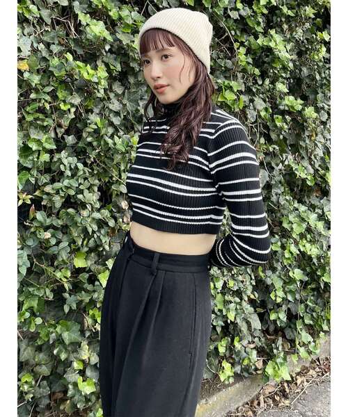 MURUA(ムルーア)の「ウールライクタックワイドパンツ(スラックス・レディース・ブラック/ダークグレー・2/1)」の7枚目の写真