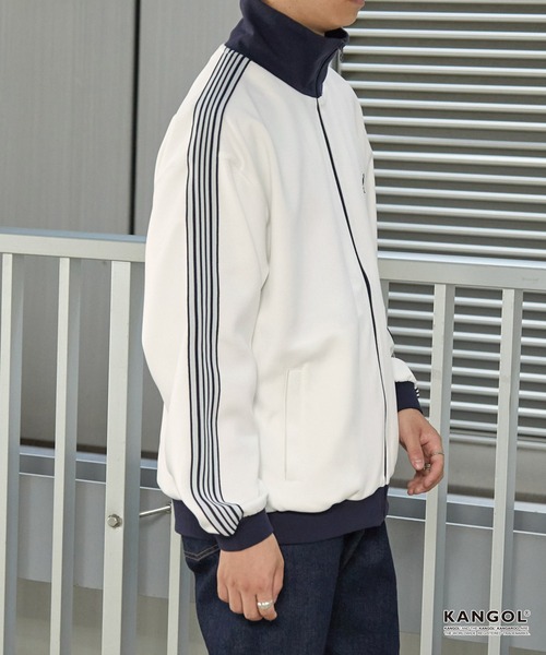 KANGOL（カンゴール）の「KANGOL/カンゴール 別注 ロゴ刺繍 サイドライン トラックジャケット（ジャージ・メンズ・グレイッシュベージュ/ネイビー/ライトグレー/オフホワイト/ブラック/ブラウン・L/M）」の16枚目の写真