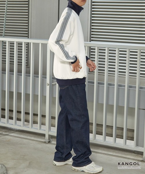 KANGOL（カンゴール）の「KANGOL/カンゴール 別注 ロゴ刺繍 サイドライン トラックジャケット（ジャージ・メンズ・グレイッシュベージュ/ネイビー/ライトグレー/オフホワイト/ブラック/ブラウン・L/M）」の20枚目の写真