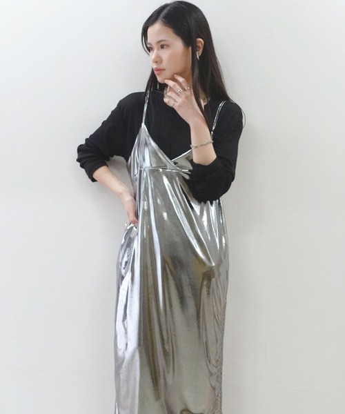 CORNERS(コーナーズ)の「メタリックドロストキャミワンピース(ワンピース・レディース・シルバー/ブラック・M)」の14枚目の写真