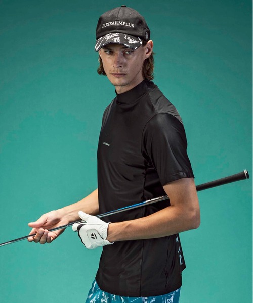 【セール】LUXEAKMPLUS(リュクスエイケイエムプラス)ゴルフ バックロゴ半袖モックネックTシャツ（Tシャツ/カットソー）｜LUXEAKMPLUS（リュクスエイケイエムプラス）