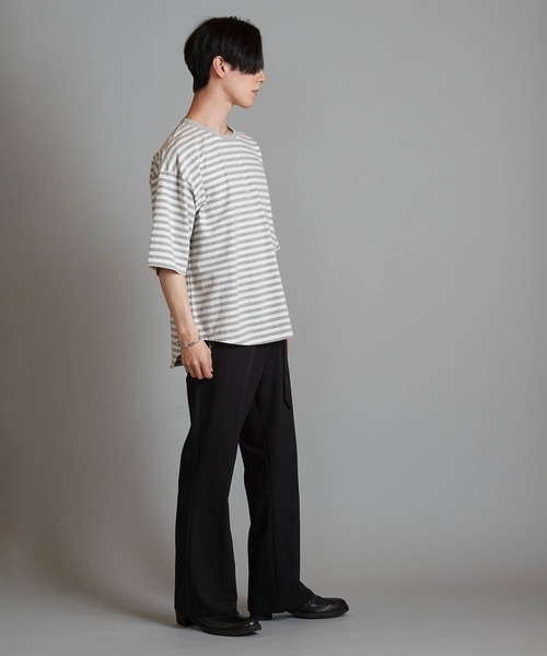 NO ID.(ノーアイディ)の「【NO ID.】Round Border U-Neck T-Shirt / ラウンド ボーダー Uネック Tシャツ(Tシャツ/カットソー・メンズ・ブラック/ネイビー/グレー・2/1)」の9枚目の写真