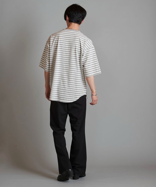 NO ID.(ノーアイディ)の「【NO ID.】Round Border U-Neck T-Shirt / ラウンド ボーダー Uネック Tシャツ(Tシャツ/カットソー・メンズ・ブラック/ネイビー/グレー・2/1)」の10枚目の写真