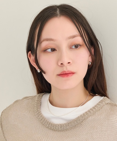Phoebe(フィービィー)の「≪雑誌掲載≫【金属アレルギー対応/ピアス見えシリーズ】オーバルフープスナップイヤリング(イヤリング・レディース・シャンパン/シルバー/イエローゴールド・FREE)」の19枚目の写真