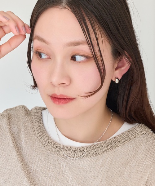Phoebe(フィービィー)の「≪雑誌掲載≫【金属アレルギー対応/ピアス見えシリーズ】オーバルフープスナップイヤリング(イヤリング・レディース・シャンパン/シルバー/イエローゴールド・FREE)」の22枚目の写真