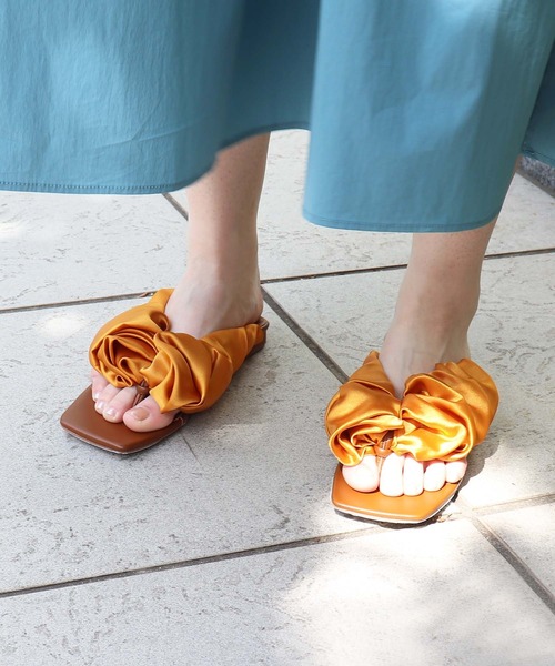 新品未使用【Pelleterno（ペレテルノ）】スクエアクロコサンダル セール】 ＜クロコ型押し＞【WRAP SHOES】ボリュームソール雪駄