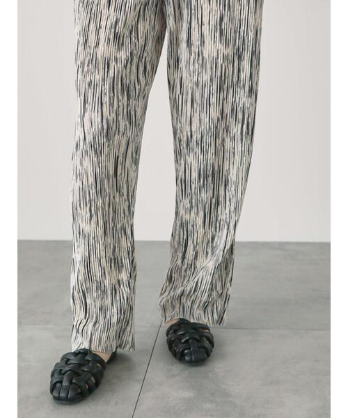 Lugnoncure（ルノンキュール）の「セルフカットプリーツパンツ（その他パンツ・レディース・ブラック/グレー/ブラウン/オフホワイト・F）」の11枚目の写真