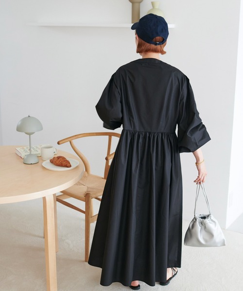 美品♡コルコバード　ボウタイマキシワンピース　総柄　長袖　ブラック×ブルー　S CORCOVADO】ボウタイマキシ丈ワンピース | Sov.aoyama STAFF BLOG