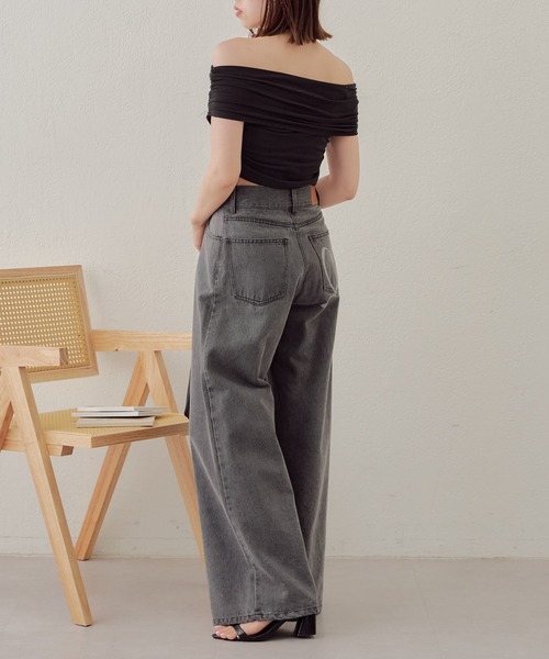 Chico（チコ）の「【完売カラー再販開始/新色追加】シアーオフショルチョーカーT（Tシャツ/カットソー・レディース・ブルー/ブラック/ホワイト/ベージュ/レッド/ブラウン・FREE）」の19枚目の写真