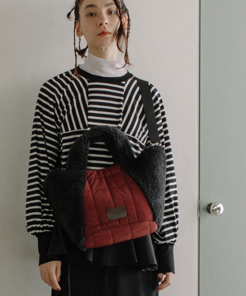 MARECHAL TERRE（マルシャルテル）の「ボアバッグ（ショルダーバッグ・レディース・ブラック/シルバー/ワインレッド/ライトグレー・FREE）」の3枚目の写真