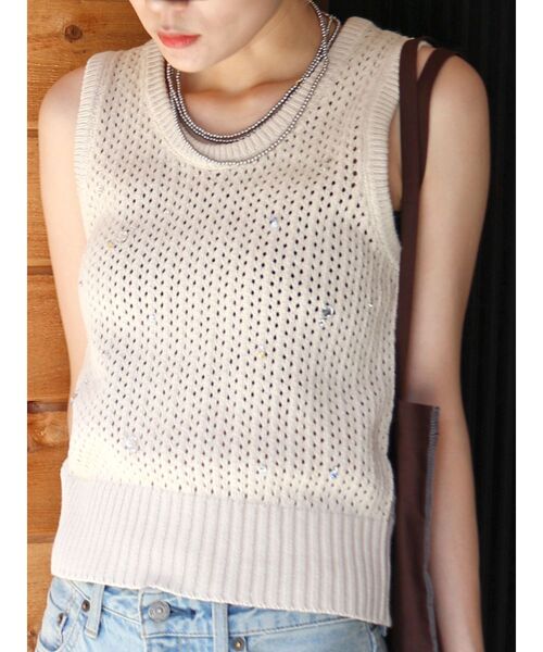 Ungrid（アングリッド）の「ビジューニットベスト（ニット/セーター・レディース・アイボリー/ブラック・FREE）」の4枚目の写真