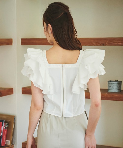 31 Sons de mode（トランテアン　ソン　ドゥ　モード）の「ジップ付き２ＷＡＹフリルブラウス（シャツ/ブラウス・レディース・ブラック/オフホワイト/レオパード・36/38）」の6枚目の写真