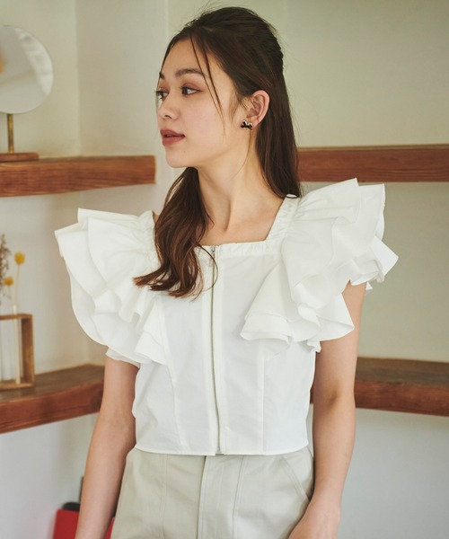 31 Sons de mode（トランテアン　ソン　ドゥ　モード）の「ジップ付き２ＷＡＹフリルブラウス（シャツ/ブラウス・レディース・ブラック/オフホワイト/レオパード・36/38）」の5枚目の写真