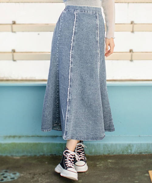 GORGE（ゴージ）の「《フリンジ切替×フレア》レディース デニムスカート ロング丈 ヴィンテージ風（スカート・レディース・ブラック/ブルー・F）」の10枚目の写真