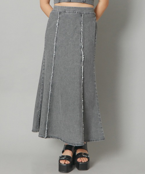 GORGE（ゴージ）の「《フリンジ切替×フレア》レディース デニムスカート ロング丈 ヴィンテージ風（スカート・レディース・ブラック/ブルー・F）」の11枚目の写真