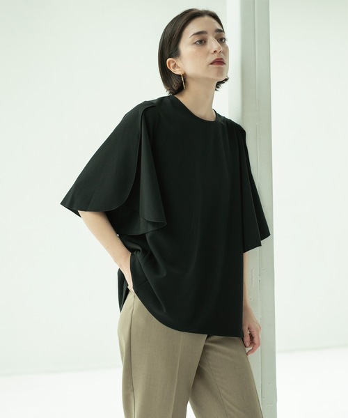 OPAQUE.CLIP（オペークドットクリップ）の「◆UV チューリップスリーブトップス【吸水速乾/洗濯機洗い可】（Tシャツ/カットソー・レディース・ブラック/オフホワイト/ベージュ/ネイビー・36/38/40/42）」の5枚目の写真