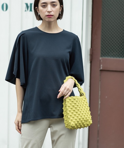 OPAQUE.CLIP（オペークドットクリップ）の「◆UV チューリップスリーブトップス【吸水速乾/洗濯機洗い可】（Tシャツ/カットソー・レディース・ブラック/オフホワイト/ベージュ/ネイビー・36/38/40/42）」の12枚目の写真