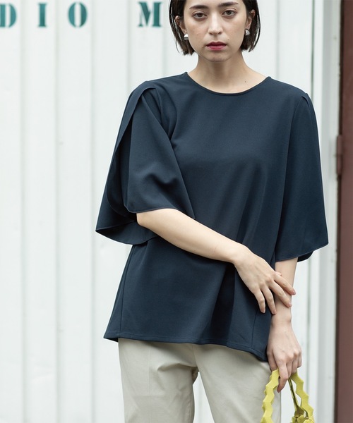 OPAQUE.CLIP（オペークドットクリップ）の「◆UV チューリップスリーブトップス【吸水速乾/洗濯機洗い可】（Tシャツ/カットソー・レディース・ブラック/オフホワイト/ベージュ/ネイビー・36/38/40/42）」の15枚目の写真