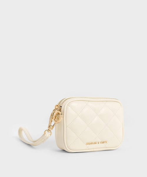 CHARLES & KEITH（チャールズ & キース）の「Apfra アップフラ キルトリスレットポーチ（ポーチ・レディース・ブラック/クリーム/セージグリーン・XXS）」の8枚目の写真