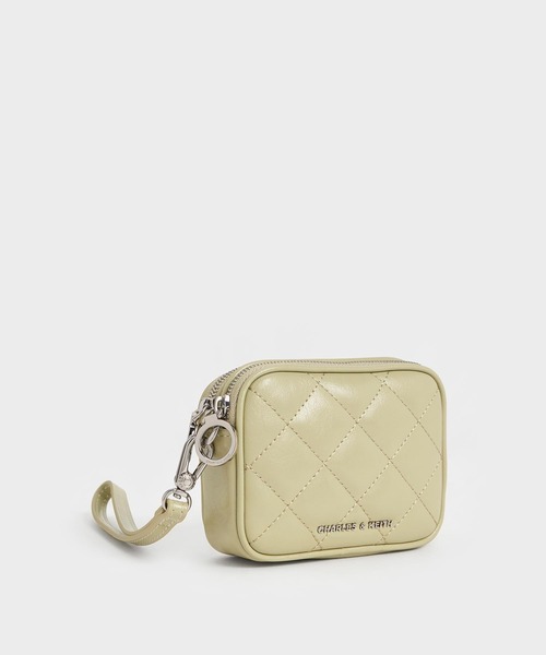 CHARLES & KEITH（チャールズ & キース）の「Apfra アップフラ キルトリスレットポーチ（ポーチ・レディース・ブラック/クリーム/セージグリーン・XXS）」の12枚目の写真