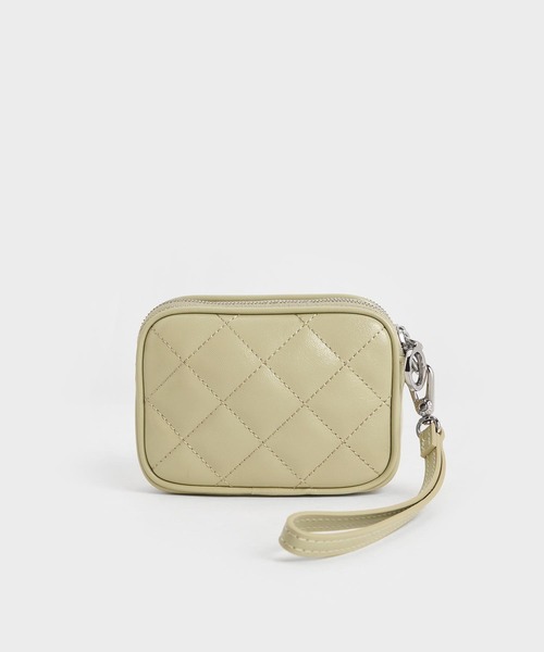 CHARLES & KEITH（チャールズ & キース）の「Apfra アップフラ キルトリスレットポーチ（ポーチ・レディース・ブラック/クリーム/セージグリーン・XXS）」の13枚目の写真