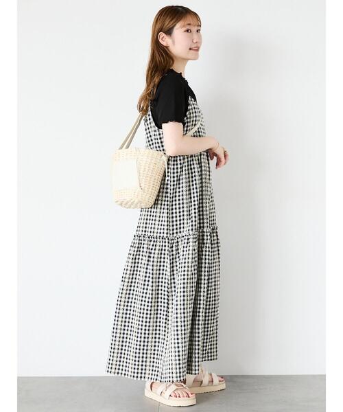 ehka sopo(エヘカソポ)の「ギンガムティアードキャミワンピース(ワンピース・レディース・ブラック/グリーン/イエロー・F)」の13枚目の写真