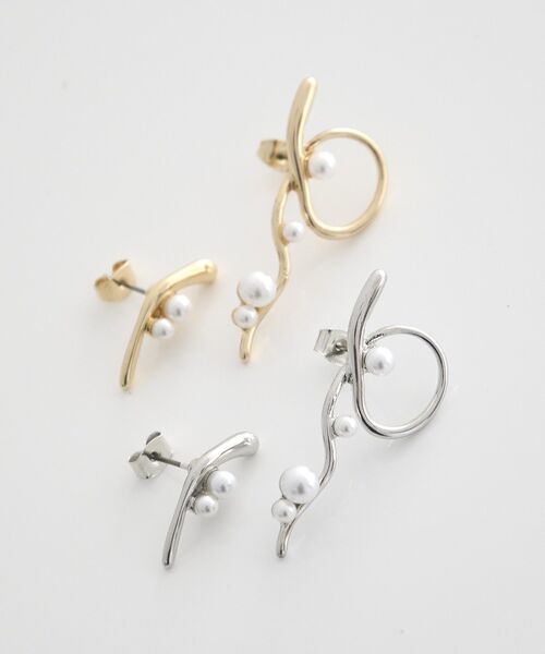 earth music&ecology（アースミュージックアンドエコロジー）の「ニュアンスアシンメトリーピアス（ピアス（両耳用）・レディース・シルバー/ゴールド・FREE）」の3枚目の写真