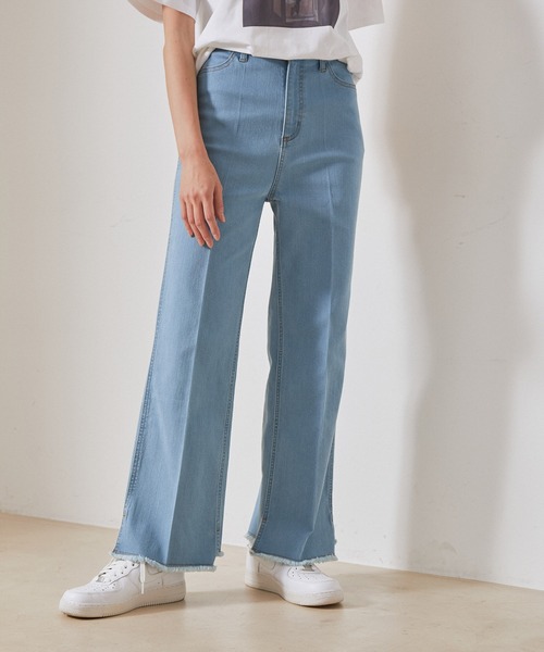 NERGY（ナージー）の「【保湿加工＆ストレッチ】センタープレスストレートデニム（デニムパンツ・レディース・ブルー/ネイビー・M/S）」の5枚目の写真