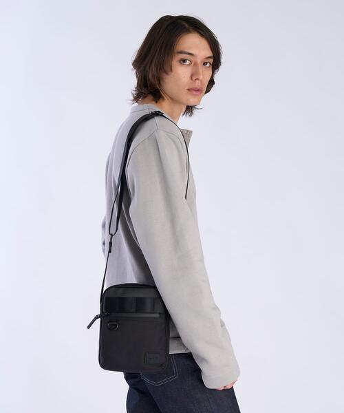 agnes b.（アニエスベー）の「ショルダーバッグ XAH02－04（ショルダーバッグ・メンズ・ブラック・FREE）」の4枚目の写真