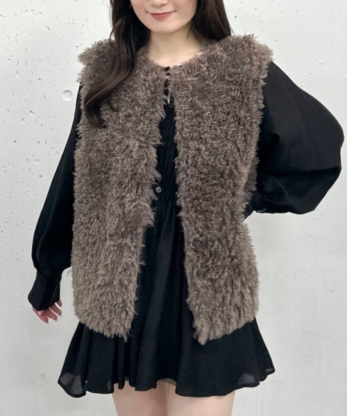 archives（アルシーヴ）の「ファーベスト（テーラードジャケット・レディース・アイボリー/モカ・MEDIUM）」の2枚目の写真