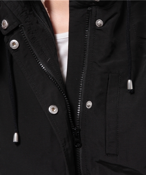 LBC(エルビーシー)の「FCNライナーベスト付きマウンテンパーカ(マウンテンパーカー・レディース・マスタード/ダークブルー/ネイビー/ブラック・MEDIUM/LARGE)」の11枚目の写真