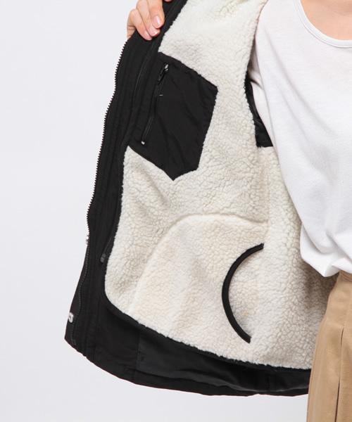 LBC(エルビーシー)の「FCNライナーベスト付きマウンテンパーカ(マウンテンパーカー・レディース・マスタード/ダークブルー/ネイビー/ブラック・MEDIUM/LARGE)」の12枚目の写真