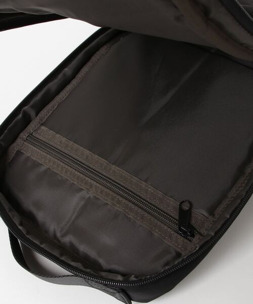 RAW.C(ロークリエイト)の「FUNCTIONAL/ファンクショナル ボディバッグ LIGHT WEIGHT UTILITY SQUARE SLING 撥水 軽量 RCB-091TI(ボディバッグ/ウエストポーチ・メンズ・ブラック・FREE)」の4枚目の写真