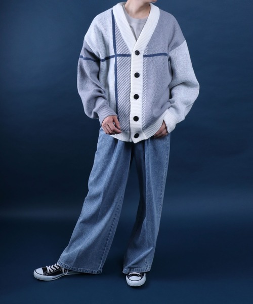 ANPAS(アンパス)の「Cross Plaid Oversized Knit Cardigan/クロスチェック柄 オーバーサイズ ニット カーディガン(カーディガン/ボレロ・メンズ・ブルー系その他/ホワイト系その他/ブラック系その他/ホワイト系その他2/ブルー系その他2・M/L)」の11枚目の写真