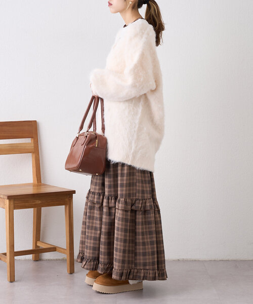 w closet(ダブルクローゼット)の「【6色展開】MIXシャギービッグニットカーディガン(カーディガン/ボレロ・レディース・チャコールグレー/ブルー/アイボリー/オレンジ/パープル/グリーン・FREE)」の19枚目の写真