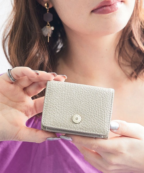 MERCURYDUO（マーキュリーデュオ）の「【MERCURYDUO/マーキュリーデュオ】メタリッククラック調型押し　三つ折りミニ財布（財布・レディース・ブラック/グレイッシュベージュ/シルバー/ピンク/ゴールド・FREE）」の4枚目の写真