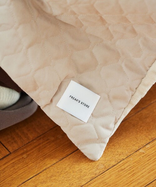 FREAK'S STORE（フリークスストア）の「QUILTING BLANKET FLANNEL キルティング ブランケット フランネル（家具・メンズ・ブラック/ベージュ・ONE SIZE）」の6枚目の写真