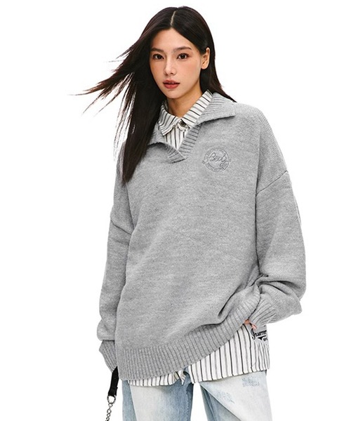 WESTSEA(ウエストシー)の「スキッパー ポロ襟 ニット プルオーバー 長袖 オーバーサイズ 刺繍ロゴ付(ニット/セーター・レディース・グレー/ブラック・M/L)」の4枚目の写真