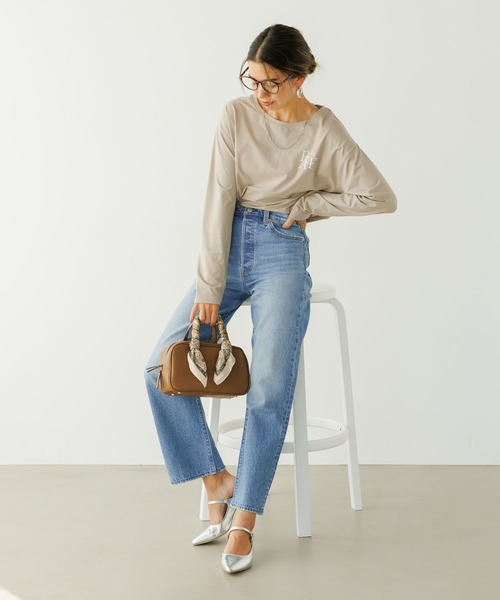 BAYFLOW（ベイフロー）の「[シルキータッチの肌触り]アソートロゴロングスリーブT（Tシャツ/カットソー・レディース・カーキ/ブラック/ベージュ/オフホワイト・MEDIUM/SMALL）」の15枚目の写真