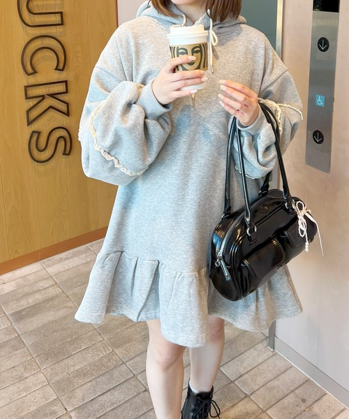 frunco（フランコ）の「スエットパーカーミニワンピース（ワンピース・レディース・ブラック/グレー・FREE）」の9枚目の写真