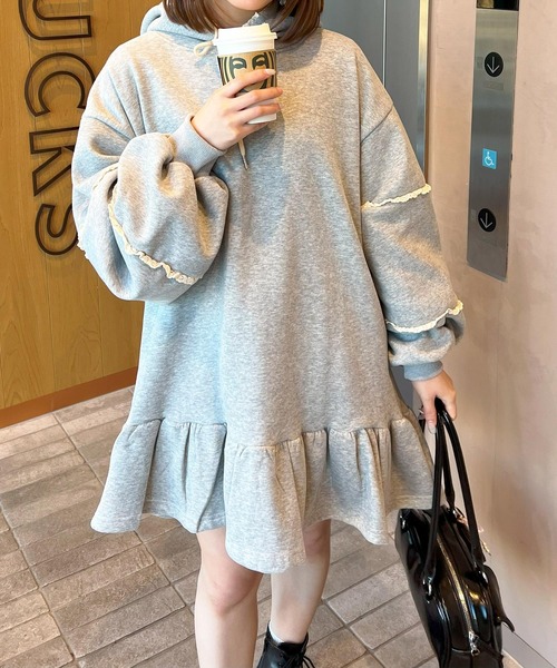 frunco（フランコ）の「スエットパーカーミニワンピース（ワンピース・レディース・ブラック/グレー・FREE）」の7枚目の写真