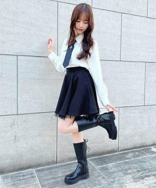 F i.n.t(フィント)の「裾チュールサーキュラーミニスカート/fint フィント(スカート・レディース・オフホワイト/ブラック/グレー/ネイビー・FREE)」の10枚目の写真