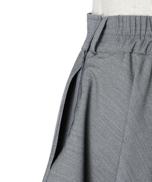 F i.n.t(フィント)の「裾チュールサーキュラーミニスカート/fint フィント(スカート・レディース・オフホワイト/ブラック/グレー/ネイビー・FREE)」の15枚目の写真