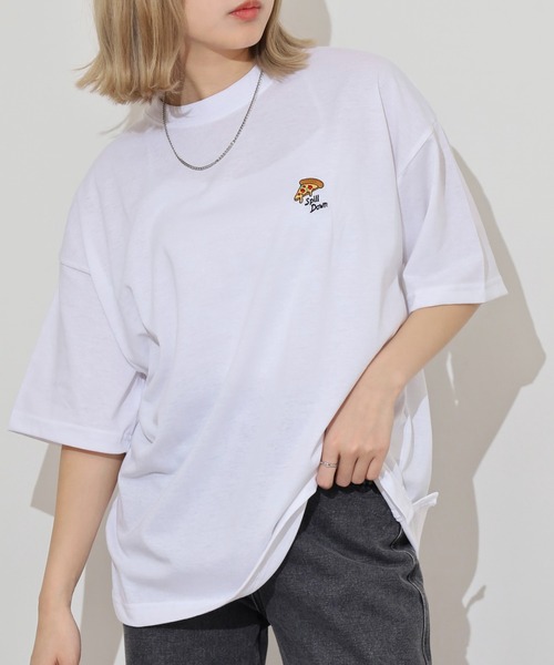 FUNALIVE(ファンアライブ)の「ワンポイント刺繍 ワイドTシャツ(Tシャツ/カットソー・メンズ・ホワイト/ブラック/ネイビー/インディゴブルー/ライトブラック/スミクロ/ホワイト系その他2/ホワイト系その他3/ホワイト系その他4/ホワイト系その他5/ブラック系その他2/ブラック系その他3/ブラック系その他4/ブラック系その他5/杢グレー/ホワイト系その他6/ブラック系1・LL/M/L)」の2枚目の写真